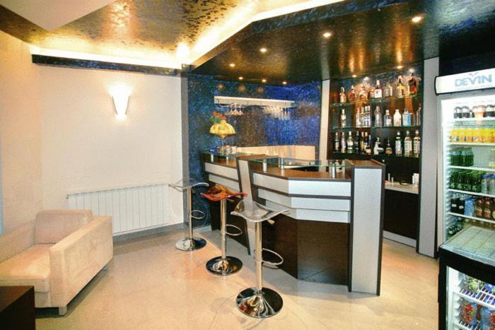 Riverside Family Hotel Yambol Exterior foto